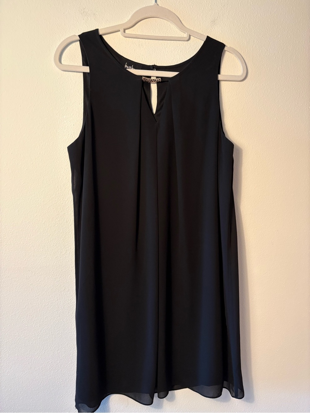 ByxBy Black Chiffon Keyhole Neck Hardware Shift Dress - XL